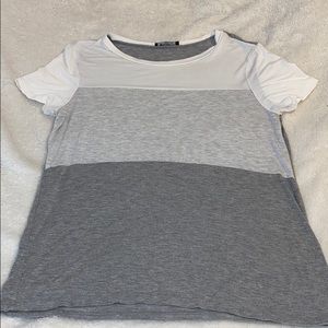 Women’s Grey color block tee. Size medium.